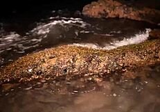 that african teen masturbates to orgasm on beach