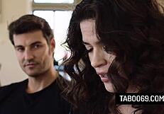 Hot Milf Victoria Voxxx Lets IT Guy Pound Her Pussy to Fix Her Computer