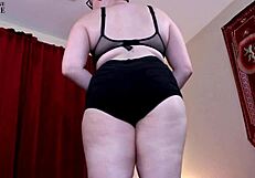 i'm trying on tight jeans, showing my big bbw ass