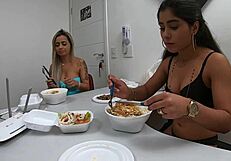 Entre Um Video E Outro A Gente Para Para COMER Sem Parar A Putaria - Izabela Pimenta