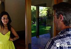 Gigi Loren feels the intense cumshot on her housewife face