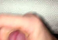 Ejaculation Sans Pression in Bold Amateur Action