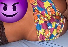 सौतेली बेटी सौतेले बाप की साइडवेज जोरदार चुदाई को नजरअंदाज!