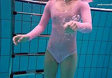 Liza Bubarek Hot Underwater Bathing In Bikini