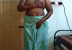 i watch desi wife in saree showing off