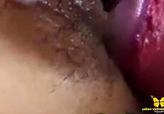 वियतनामी लड़की फू क्वोक एक्सप्लोर करती है