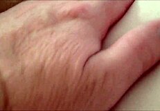 i rub my hairy milf pussy with horny amateur passion