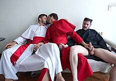 I watched Peralta deepthroat in doggystyle 3some backstage