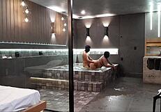 tava na banheira e rolou aquele sexo selvagem, morena nao aguentou minha rola grande