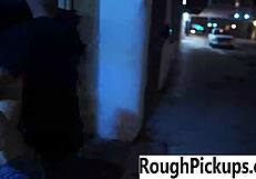 हॉली हेंड्रिक्स रफ एमेच्योर पिकअप में जोरदार चुदाई