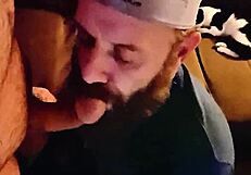 स्ट्रेट दोस्त की लंड जोर से चूसना