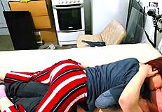 हॉट मसल्स वाला लड़का जवान लड़की को भारी लंड से जोरदार चोदता है