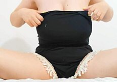 can ya believe these natural breasts bouncin’ in a t-shirt in dubai, huh?