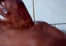 गीली स्पेनिश परिपक्व महिला रियलिटी सेटिंग में