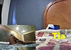 Thick Ebony Milf Squirts Passionately In Ghetto Scene