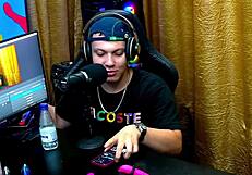 Andressa Sanchez Sensualizou Gostoso Pro Ruan Ela Metou O Rabo Na Câmera E Colocou O Pau Dele Pra Fora - Podcast Pópum No Barraco - Completo No Sheer Red