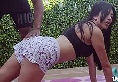 हाय लिंडा, ब्लैक लंड तेरी चूत में काम कर रहा महसूस?