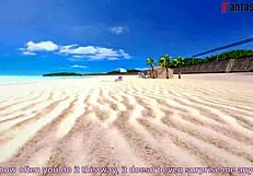 Gwen Tennyson wears bikini on the beach