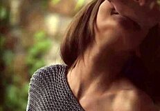 this fetish babe gives head while fingering herself, so erotic!