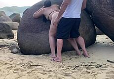 esposa gostosa walks in thong on the trail, showing her big ass in the woods