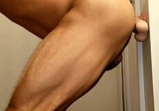 लवरी व्हाइट ने स्टीमी शावर में तीखा एनल प्ले करके डोमिनेट किया