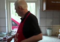 खूबसूरत युवा अमेरिकन लड़की ने हॉर्नी चुदाई डेट किया