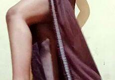 Shilpa bhabhi's alluring figure in homemade video.