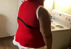 उसने मेरे गुस्से के बावजूद किचन में क्रिसमस चूत को डॉगी स्टाइल में लिया।