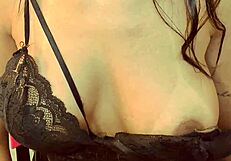 estudante universitária fofa filmada em encontro noturno