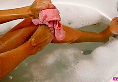 Super Hot Petite College Student Shows Pussy in Bath Interview!