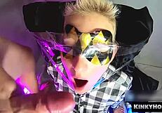 Kinky blowjob with cumshot in homemade couple scene.