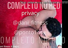 Pedi Uma Rapidinha e Safado Deixou Toda Leiteada Completo no Red