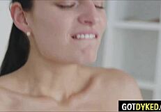 Young Lesbians Fucking And Licking Pussy