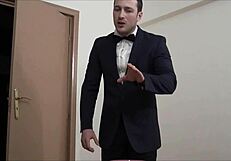 Muscular Bodybuilder Waiter Hulk Masturbates Intensely