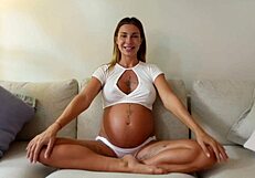 Wow! Tantric Meditation Turns Into Wild Masturbation With Teacher Roxy Fox