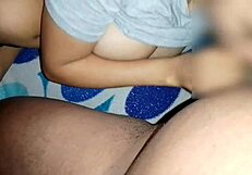 she telz her husban on the fone im at the gym