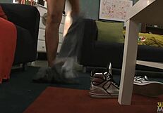 आइसिस उसका बड़ा काला लंड चूसना चाहती है फिर गहराई तक लेना