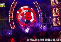 Surubão irmãos dotados dominate with big cocks at the no-sex box party.