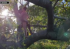 Rota offers herself to the Amazonian man