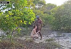 Rota offers herself to the Amazonian man