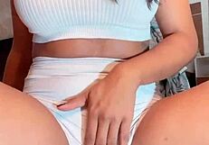 Me Masturbei E Deixei Minha Bucetinha Toda Abertinha Apenas Com Os Dedos Vem Conferir