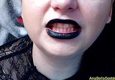 I luv this huge goddess crushin garbage in fetish