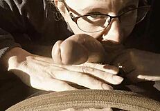 Nerd milf sucks big cock in parking lot