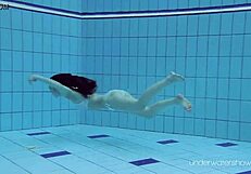 roxalana cheh, that sexy redhead, looks stunning underwater