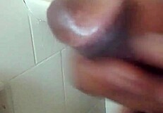 लंड हिलाते हुए झड़ना कितना मजा आता है