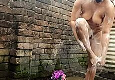 I watched mary the redhead perform capoeira with big bambu.