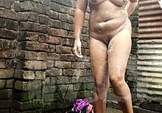 I watched mary the redhead perform capoeira with big bambu.