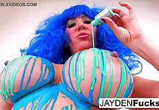 jayden jaymes poses nude in latex for solo scene