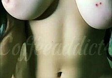 mi vecina esta tan caliente, licking her big tits