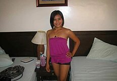 my pinay girlfriend chats on webcam, looking pretty and relaxed
